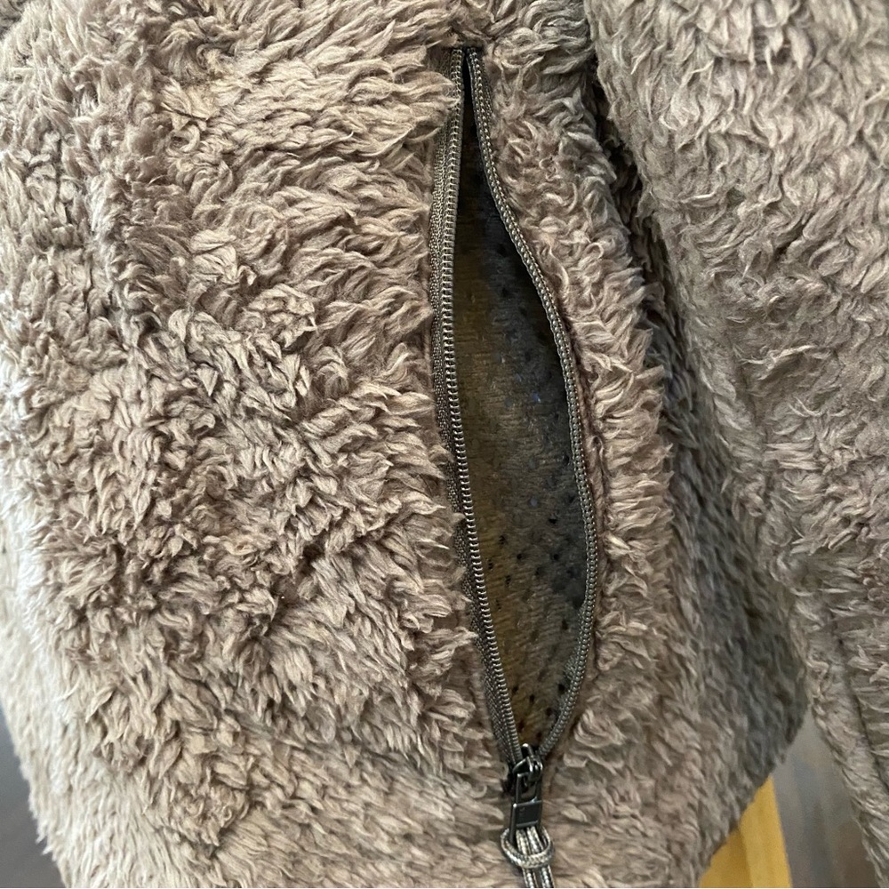 New Patagonia Men's Brown Los Gatos Fleece Sweater 2 Zipper Pockets Size M - Picture 4 of 9